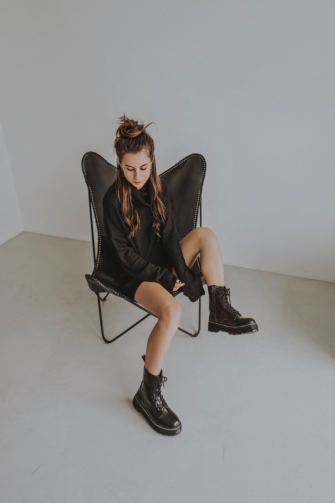 Sweaterdress. Long sweater, knit black dress