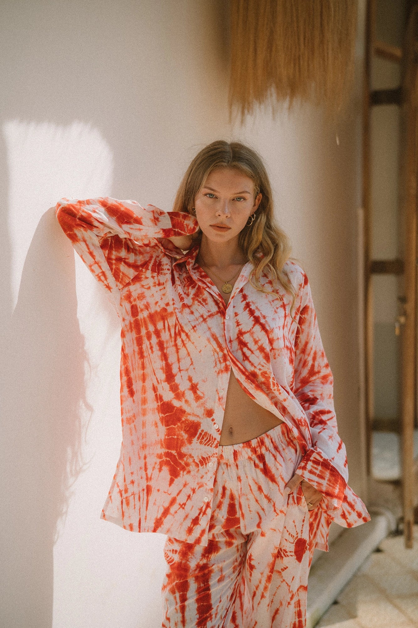 PAROS pants | hand tie-dyeing red