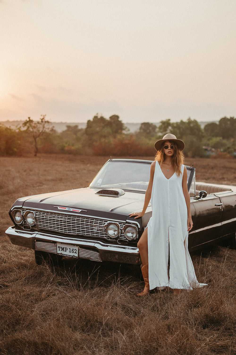 APHRODITE White cotton dress with double wrap belt