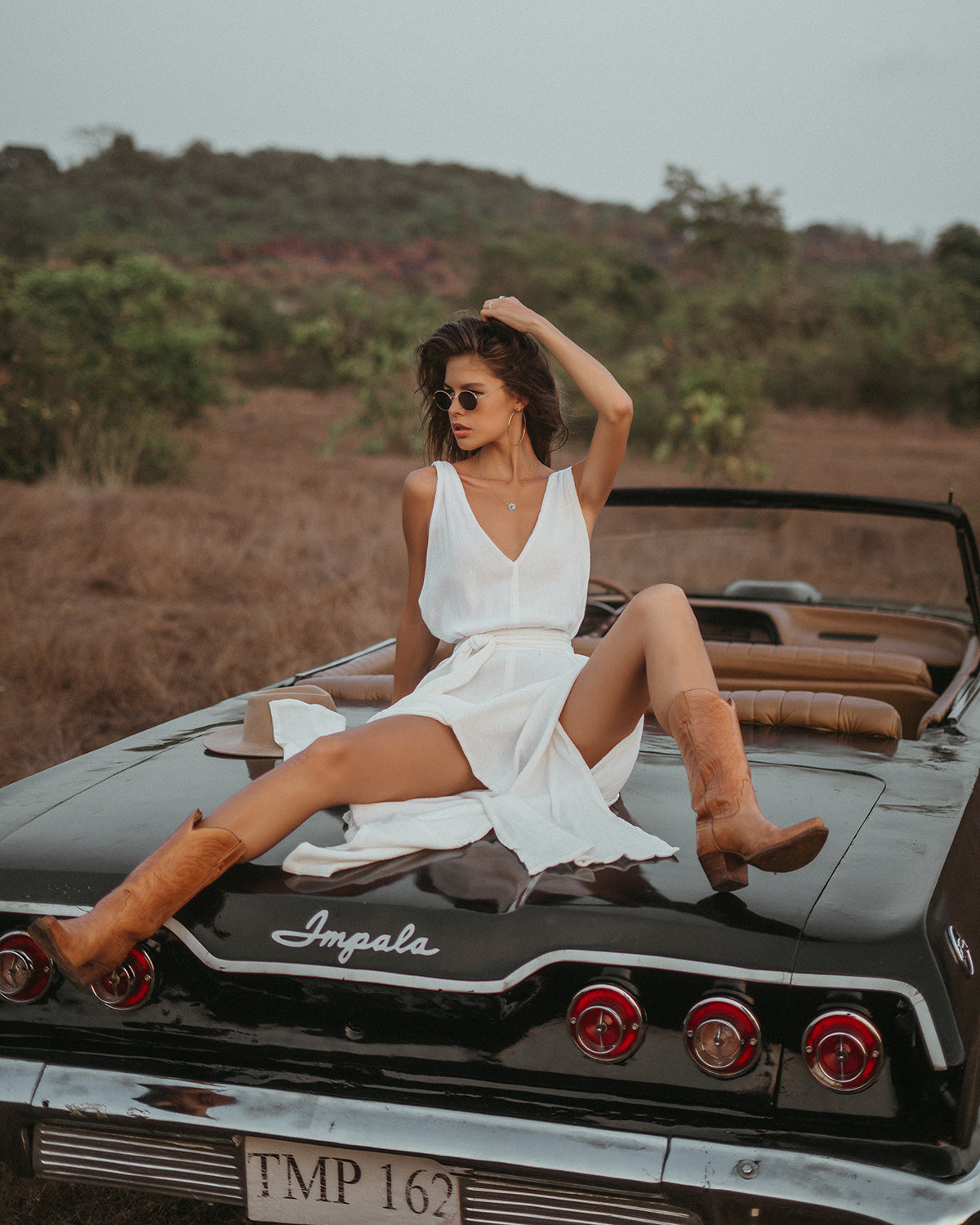 APHRODITE White cotton dress with double wrap belt