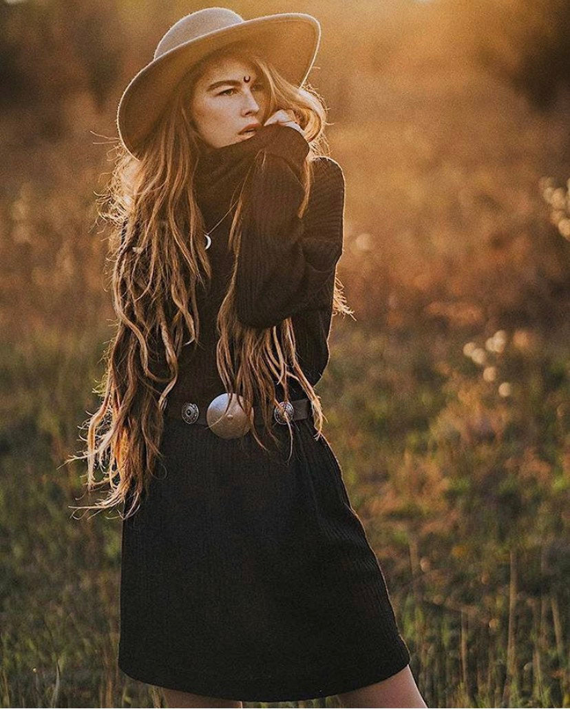 Sweaterdress. Long sweater, knit black dress